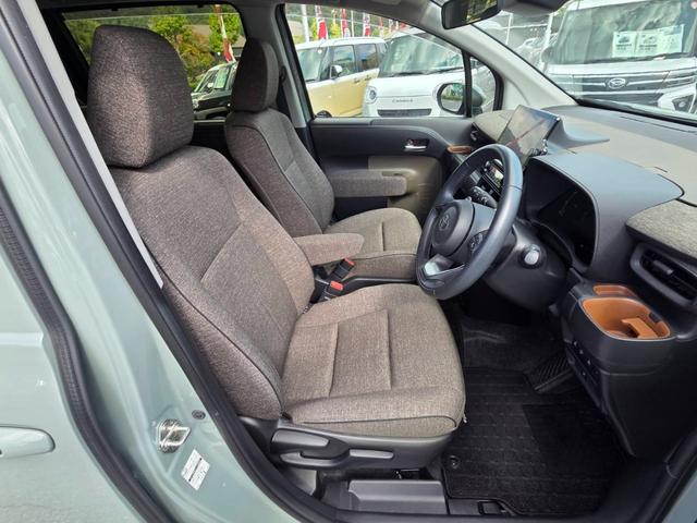 シエンタ ハイブリッドＺ　純正ナビ　フルセグ　全方位カメラ　純正ドラレコ　両側Ｐスライドドア　スマートキーオートクルーズ　クリアランスソナー　セーフティセンス　ＬＥＤライト　ステアリングヒーター　シートヒーター（9枚目）