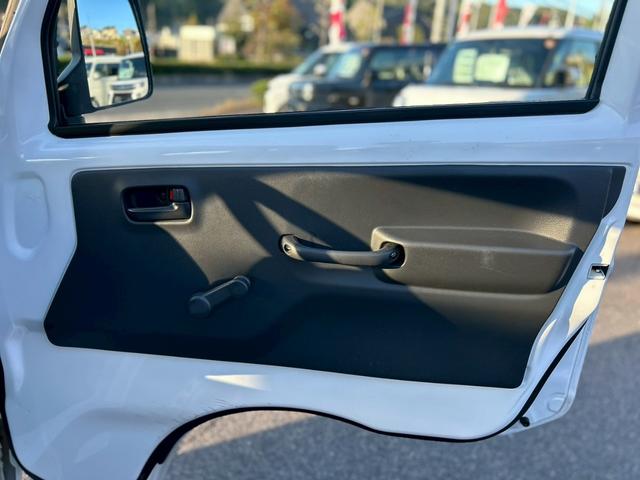 キャリイトラック KCエアコン・パワステ 5速マニュアル 純正オーディオ マニュアルエアコン 純正スチール12インチ(18枚目)