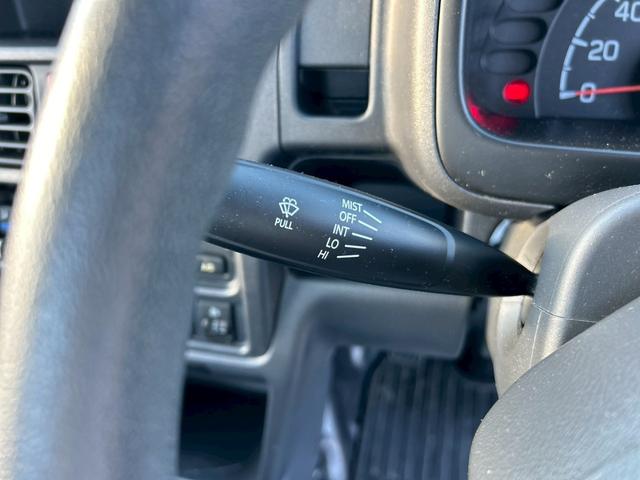 キャリイトラック KCエアコン・パワステ 5速マニュアル 純正オーディオ マニュアルエアコン 純正スチール12インチ(23枚目)