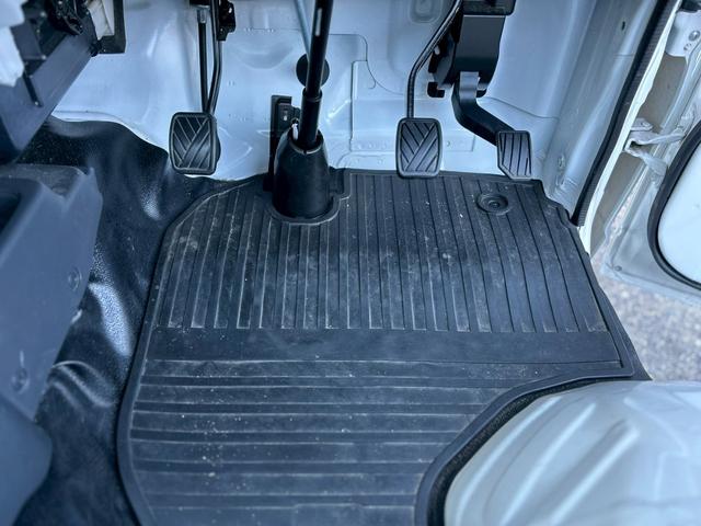 キャリイトラック KCエアコン・パワステ 5速マニュアル 純正オーディオ マニュアルエアコン 純正スチール12インチ(29枚目)