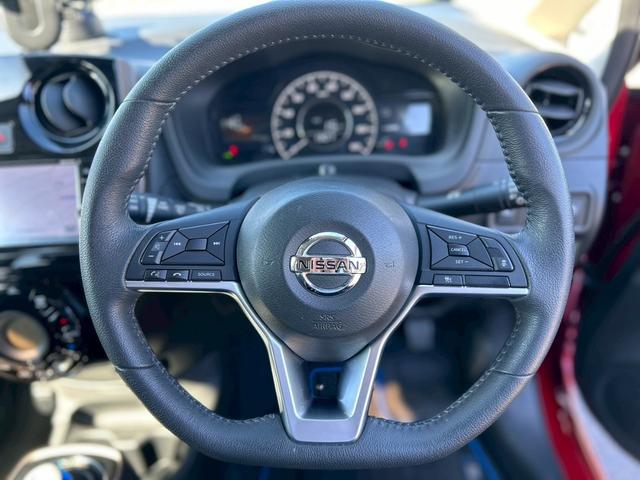 ノート ｅ－パワー　メダリスト　純正ナビ　アラウンドビューモニター　フルセグテレビ　Ｂｌｕｅｔｏｏｔｈ　ＥＴＣ　クルーズコントロール　Ｆドライブレコーダー　衝突軽減装置　横滑り防止装置　コーナーセンサー　純正１５インチアルミ（30枚目）