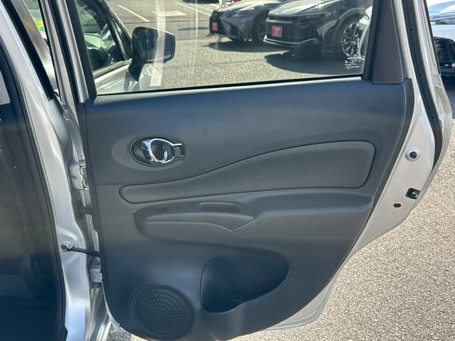 ノート e-パワー B ※アラウンドビューモニター・オートライト・オートエアコン・キーレスプッシュスタート・スマートキー・社外ナビ・TV・ISOFIX・シートリフター・デジタルインナーミラー・ETC・エマージェンシーブレーキ(13枚目)