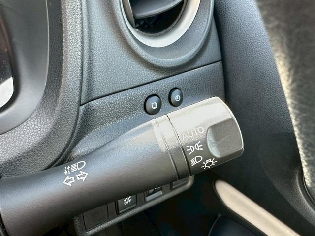 ノート e-パワー B ※アラウンドビューモニター・オートライト・オートエアコン・キーレスプッシュスタート・スマートキー・社外ナビ・TV・ISOFIX・シートリフター・デジタルインナーミラー・ETC・エマージェンシーブレーキ(21枚目)