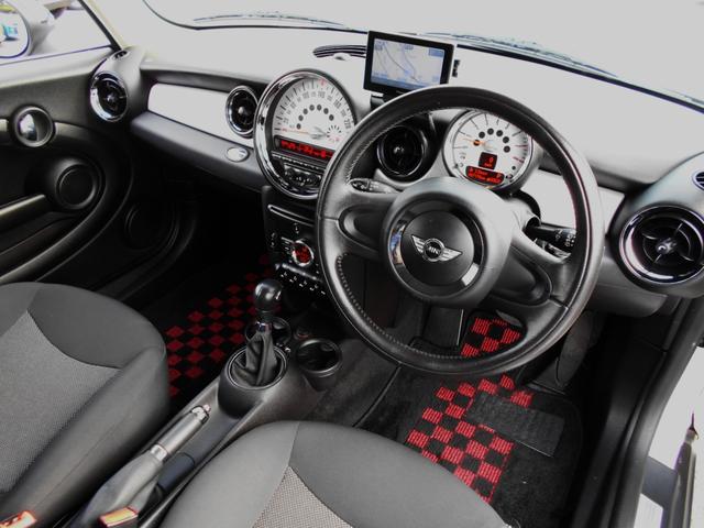 MINI クーパー R56最終後期モデル ポータブルナビTV クロムインテリアPKG ポータブルナビ(16枚目)