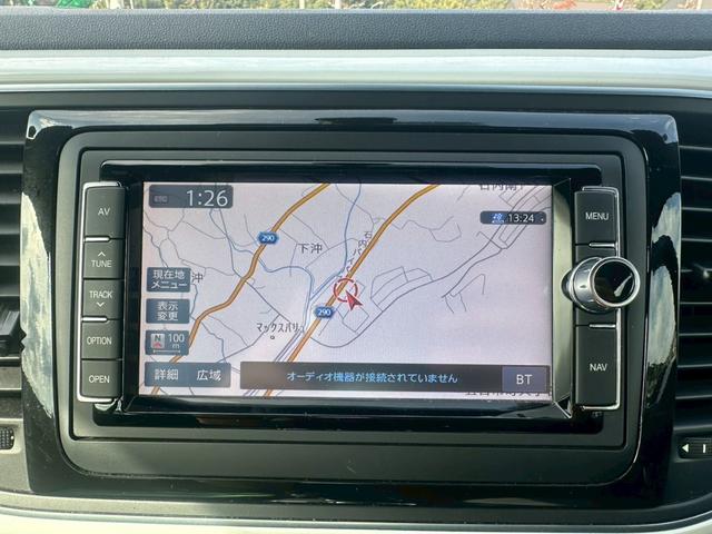 ザ・ビートル デザインマイスター　革巻きステアリング　純正ナビ　フルセグＴＶ　バックモニター　パドルシフト　オートエアコン　純正１７インチアルミ　ＥＴＣ（20枚目）