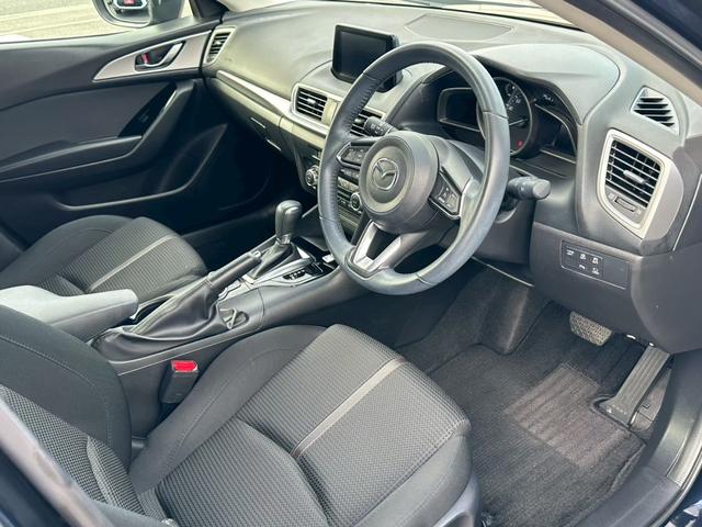 アクセラスポーツ 15S ※LEDヘッドライト・純正ナビ・全方位モニター・ドライブレコーダー・サイドエアバッグ・カーテンエアバッグ・プライバシーガラス・Bluetooth・オートエアコン・オートハイビーム・純正アルミ・クルコン(8枚目)