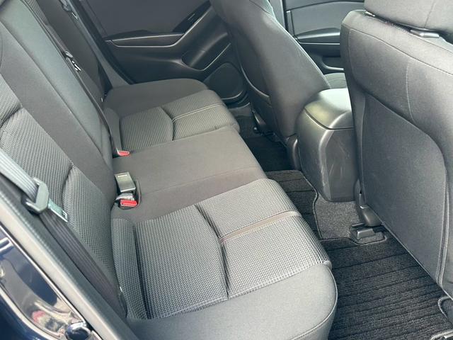 アクセラスポーツ 15S ※LEDヘッドライト・純正ナビ・全方位モニター・ドライブレコーダー・サイドエアバッグ・カーテンエアバッグ・プライバシーガラス・Bluetooth・オートエアコン・オートハイビーム・純正アルミ・クルコン(10枚目)