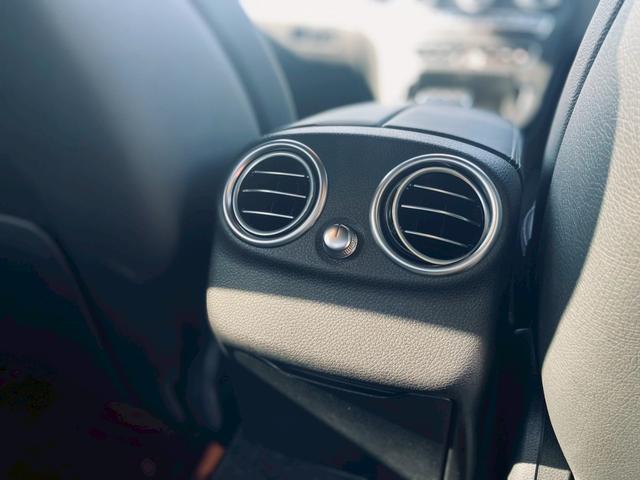 Cクラス C220dローレウスエディションスポーツプラスパック 純正ナビ/バックカメラ/本革シート/メモリーパワーシート/ETC/ヘッドライトLED/アンビエントライト/ディーゼルエンジン/スペアキー/純正アルミホイール/BSM(38枚目)