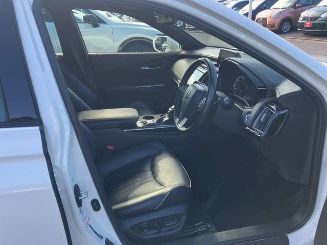 クラウンハイブリッド RSアドバンス 純正ナビ トヨタセーフティ デジタルインナーミラー パノラミックビュー レザーシート ブラインドスポットモニター サンルーフ 純正アルミホイール ETC ドライブレコーダー ヘッドアップディスプレイ(11枚目)