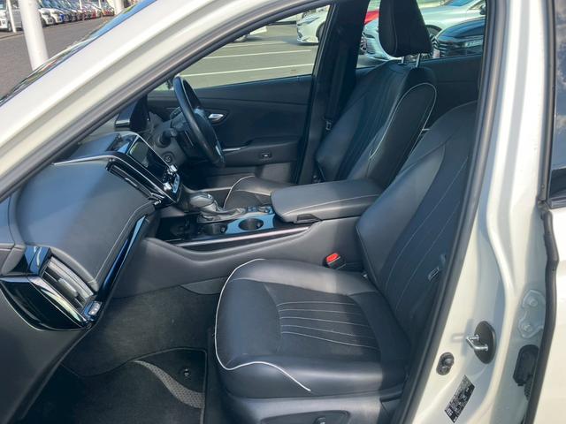 クラウンハイブリッド RSアドバンス 純正ナビ トヨタセーフティ デジタルインナーミラー パノラミックビュー レザーシート ブラインドスポットモニター サンルーフ 純正アルミホイール ETC ドライブレコーダー ヘッドアップディスプレイ(13枚目)