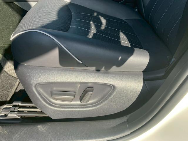 クラウンハイブリッド RSアドバンス 純正ナビ トヨタセーフティ デジタルインナーミラー パノラミックビュー レザーシート ブラインドスポットモニター サンルーフ 純正アルミホイール ETC ドライブレコーダー ヘッドアップディスプレイ(32枚目)