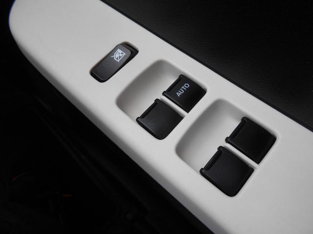 アルト L マニュアルエアコン パワステ パワーウインド 運転席シートヒーター レザーサポートブレーキ キーレスリモコン 純正CDオーディオ(9枚目)