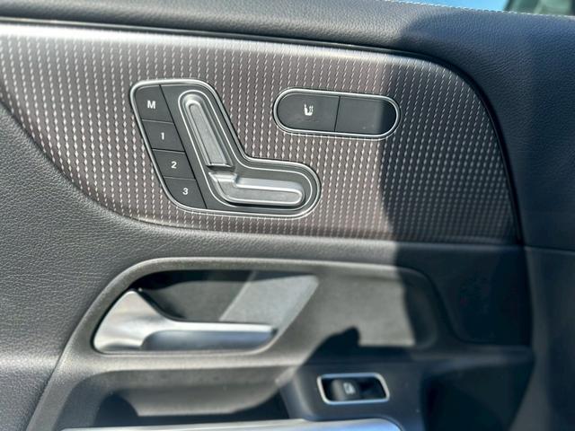 ＧＬＢ ＧＬＢ１８０　純正ナビ　フルセグＴＶ　ルーフレール　純正１８インチアルミ　前席パワーシート　シートメモリー　パワーバックドア　パドルシフト　ＬＥＤヘッドライト（27枚目）