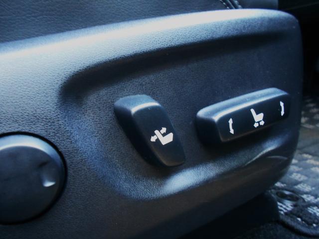 ランドクルーザープラド TX Lパッケージ マットブラックエディション 2800ディーゼル 3列7人乗り 電動黒革シート サンルーフ アルパインBIGナビ 後席モニターX2機 アルパインデジタルミラー(30枚目)