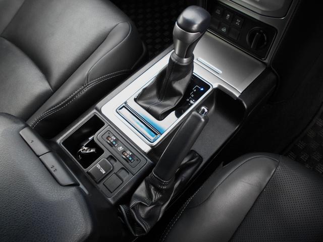 ランドクルーザープラド TX Lパッケージ マットブラックエディション 2800ディーゼル 3列7人乗り 電動黒革シート サンルーフ アルパインBIGナビ 後席モニターX2機 アルパインデジタルミラー(33枚目)