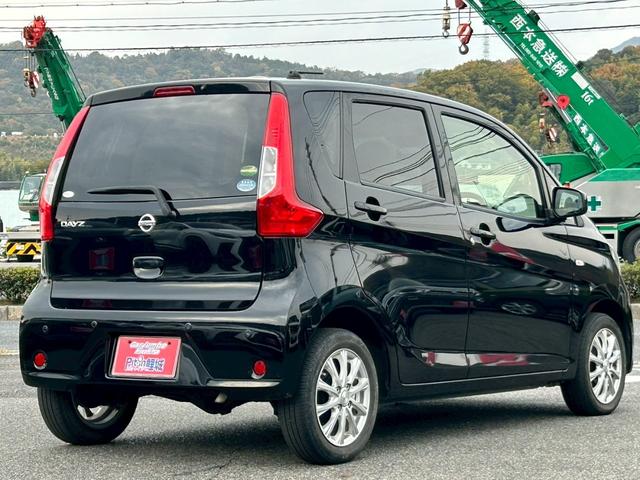 デイズ Ｓ　ディスプレイオーディオ　ＣＤ再生　ＤＶＤ再生　衝突軽減装置　コーナーセンサー　横滑り防止装置　運転席シートヒーター　アイドリングストップ　ＥＴＣ　マニュアルエアコン　ベンチシート　ＩＳＯＦＩＸ（6枚目）