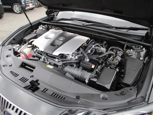 ＥＳ ＥＳ３００ｈ　バージョンＬ　１２．３インチディスプレイオーディオ　デジタルアウターミラー　サンルーフ　純正１８ＡＷ　黒本革シート　両席Ｐシート　シートヒーター　シートエアコン　パノラマミックビューモニター　デジタルインナーミラー（21枚目）