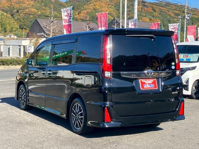 ノア Si ダブルバイビー 純正10インチナビ フルセグ DVD バックカメラ フリップダウン トヨタセーフティ 両側パワースライドドア ハーフレザーシート クルーズコントロール 純正アルミホイール ETC フォグ(8枚目)