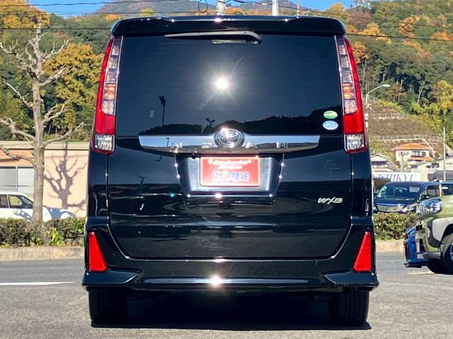ノア Si ダブルバイビー 純正10インチナビ フルセグ DVD バックカメラ フリップダウン トヨタセーフティ 両側パワースライドドア ハーフレザーシート クルーズコントロール 純正アルミホイール ETC フォグ(9枚目)