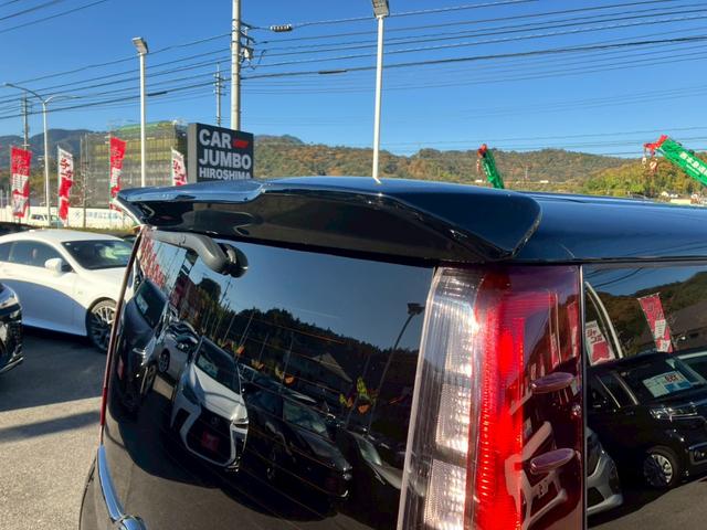 ノア Si ダブルバイビー 純正10インチナビ フルセグ DVD バックカメラ フリップダウン トヨタセーフティ 両側パワースライドドア ハーフレザーシート クルーズコントロール 純正アルミホイール ETC フォグ(12枚目)