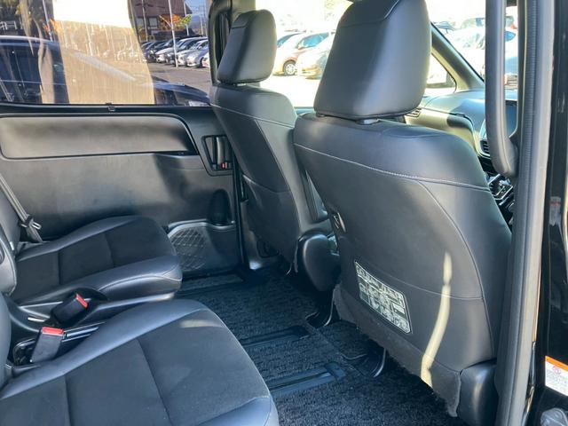 ノア Si ダブルバイビー 純正10インチナビ フルセグ DVD バックカメラ フリップダウン トヨタセーフティ 両側パワースライドドア ハーフレザーシート クルーズコントロール 純正アルミホイール ETC フォグ(21枚目)