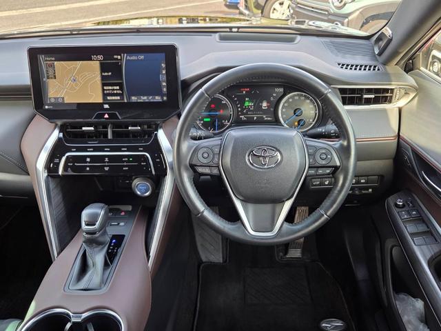 ハリアーハイブリッド Ｚ　レザーパッケージ　純正１２．３インチディスプレイオーディオ　フルセグＴＶ　パノラミックビューモニター　モデリスタエアロ　デジタルインナーミラー　ＪＢＬサウンド　セーフティーセンス　１９インチＡＷ　ＥＴＣ　エアシート（2枚目）