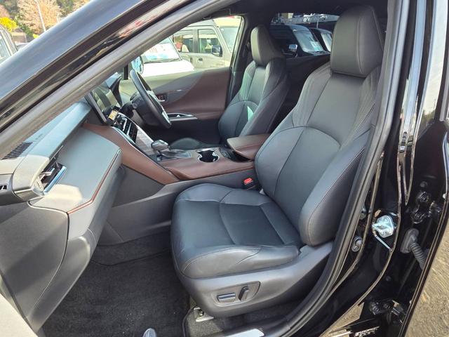 ハリアーハイブリッド Ｚ　レザーパッケージ　純正１２．３インチディスプレイオーディオ　フルセグＴＶ　パノラミックビューモニター　モデリスタエアロ　デジタルインナーミラー　ＪＢＬサウンド　セーフティーセンス　１９インチＡＷ　ＥＴＣ　エアシート（6枚目）