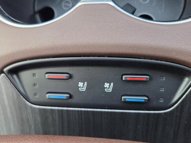 ハリアーハイブリッド Ｚ　レザーパッケージ　純正１２．３インチディスプレイオーディオ　フルセグＴＶ　パノラミックビューモニター　モデリスタエアロ　デジタルインナーミラー　ＪＢＬサウンド　セーフティーセンス　１９インチＡＷ　ＥＴＣ　エアシート（42枚目）