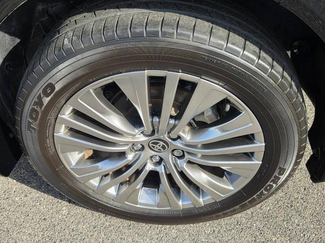 ハリアーハイブリッド Ｚ　レザーパッケージ　純正１２．３インチディスプレイオーディオ　フルセグＴＶ　パノラミックビューモニター　モデリスタエアロ　デジタルインナーミラー　ＪＢＬサウンド　セーフティーセンス　１９インチＡＷ　ＥＴＣ　エアシート（49枚目）