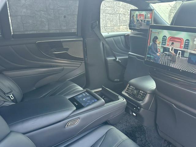 LS LS500h エグゼクティブ ※モデリスタエアロ・ムーンルーフ・デジタルインナーミラー・LEDヘッドライト・リアエンターテイメント・ビルトインETC・マークレビンソン・シートヒーター・ステアリングヒーター・レーダークルーズ(57枚目)