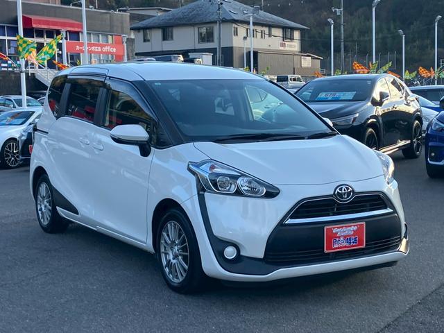 シエンタ Ｇ　純正ナビ　フルセグＴＶ　ＤＶＤ　Ｂｌｕｅｔｏｏｔｈ　バックカメラ　社外アルミホイール　両側パワースライドドア　ＥＴＣ　ステアリングスイッチ（4枚目）