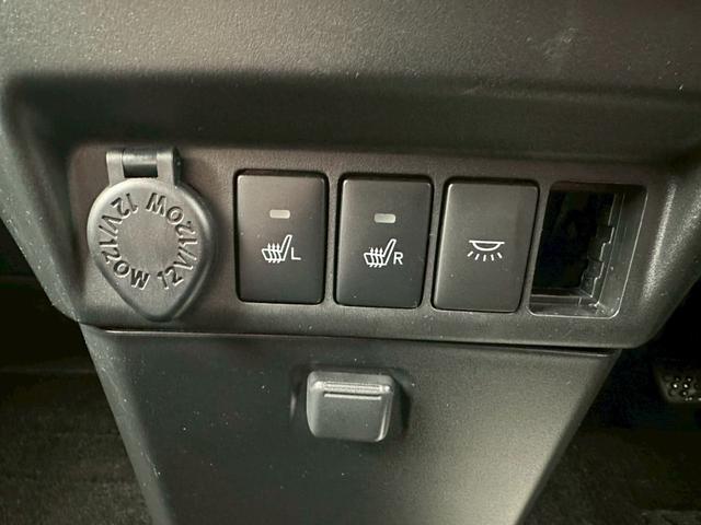 トール カスタムＧ　ターボ　モデリスタエアロ　レーダーブレーキ　レーダークルーズ　車高調　社外ハンドル　アルパインデカナビ　フルセグ　パノラミックビューモニター　黒レザー調シートカバー　純正アルミ（30枚目）