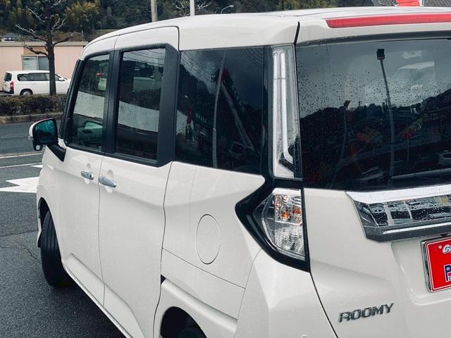 ルーミー カスタムＧ　純正９インチディスプレイオーディオ／パノラミックビューモニター／スマートアシスト／両側電動スライドドア／電子パーキングブレーキ／フルセグＴＶ／ワンオーナー／ＥＴＣ／スペアキー／ヘッドライトＬＥＤ（3枚目）