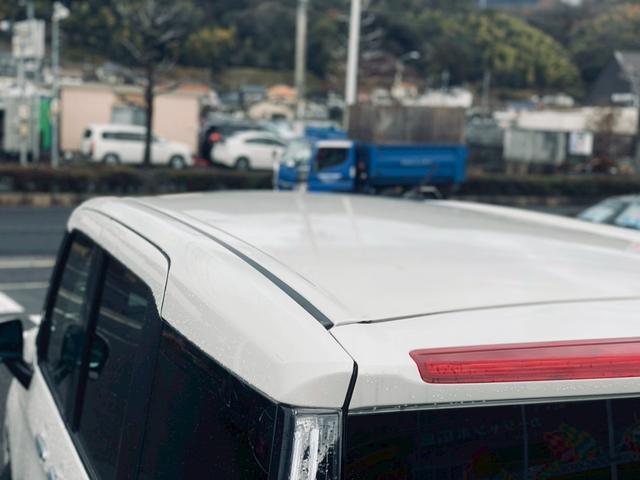 ルーミー カスタムＧ　純正９インチディスプレイオーディオ／パノラミックビューモニター／スマートアシスト／両側電動スライドドア／電子パーキングブレーキ／フルセグＴＶ／ワンオーナー／ＥＴＣ／スペアキー／ヘッドライトＬＥＤ（7枚目）
