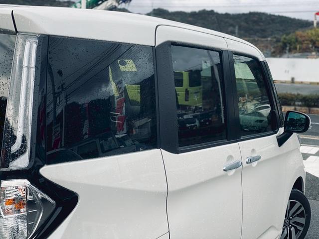 ルーミー カスタムＧ　純正９インチディスプレイオーディオ／パノラミックビューモニター／スマートアシスト／両側電動スライドドア／電子パーキングブレーキ／フルセグＴＶ／ワンオーナー／ＥＴＣ／スペアキー／ヘッドライトＬＥＤ（12枚目）