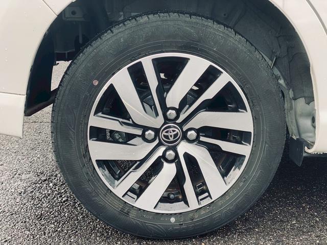 ルーミー カスタムＧ　純正９インチディスプレイオーディオ／パノラミックビューモニター／スマートアシスト／両側電動スライドドア／電子パーキングブレーキ／フルセグＴＶ／ワンオーナー／ＥＴＣ／スペアキー／ヘッドライトＬＥＤ（27枚目）