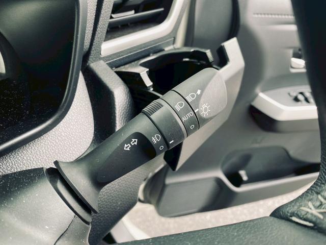 ルーミー カスタムＧ　純正９インチディスプレイオーディオ／パノラミックビューモニター／スマートアシスト／両側電動スライドドア／電子パーキングブレーキ／フルセグＴＶ／ワンオーナー／ＥＴＣ／スペアキー／ヘッドライトＬＥＤ（51枚目）