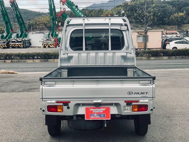ハイゼットトラック ジャンボＳＡＩＩＩｔ　社外ディスプレイオーディオ／ＥＴＣ／ワンオーナー／ヘッドライトＬＥＤ／スマートアシスト／４ＷＤ／キーレスエントリー／レザー調シートカバー／５ＭＴ／マニュアルエアコン／パワーウィンドウ（6枚目）