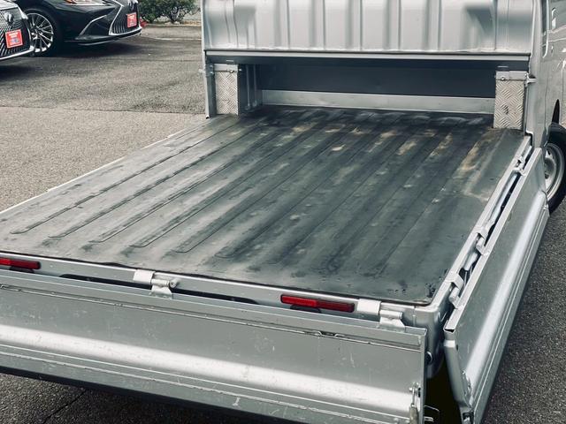 ハイゼットトラック ジャンボＳＡＩＩＩｔ　社外ディスプレイオーディオ／ＥＴＣ／ワンオーナー／ヘッドライトＬＥＤ／スマートアシスト／４ＷＤ／キーレスエントリー／レザー調シートカバー／５ＭＴ／マニュアルエアコン／パワーウィンドウ（23枚目）