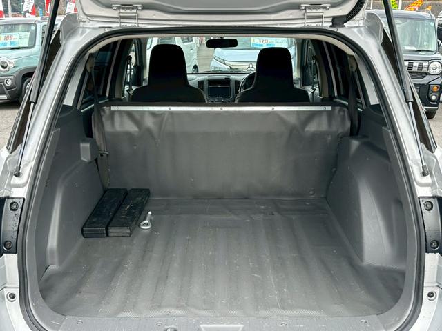 ランサーカーゴ １５Ｍ　※デュアルエアバッグ・ＡＢＳ・ＥＴＣ・社外ＨＩＤヘッドライト・社外ナビ・フルセグＴＶ・ヘッドライトレベライザー（9枚目）