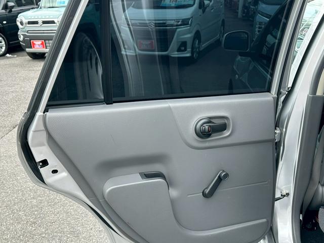 ランサーカーゴ １５Ｍ　※デュアルエアバッグ・ＡＢＳ・ＥＴＣ・社外ＨＩＤヘッドライト・社外ナビ・フルセグＴＶ・ヘッドライトレベライザー（14枚目）