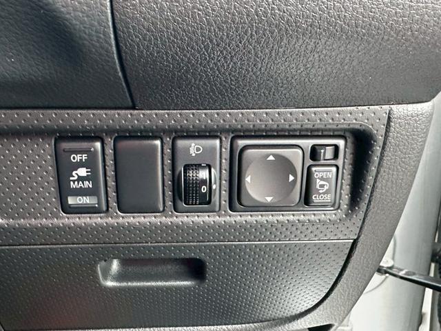 ランサーカーゴ １５Ｍ　※デュアルエアバッグ・ＡＢＳ・ＥＴＣ・社外ＨＩＤヘッドライト・社外ナビ・フルセグＴＶ・ヘッドライトレベライザー（18枚目）