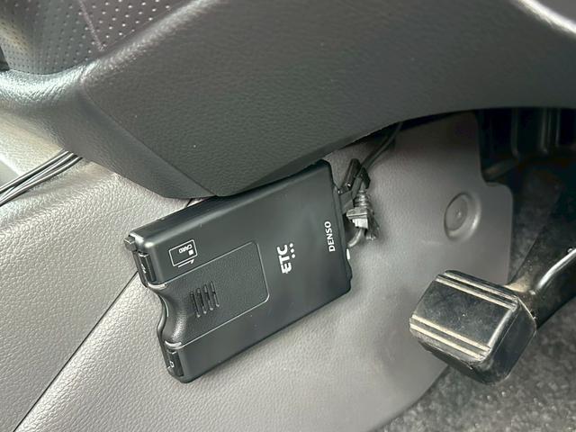 ランサーカーゴ １５Ｍ　※デュアルエアバッグ・ＡＢＳ・ＥＴＣ・社外ＨＩＤヘッドライト・社外ナビ・フルセグＴＶ・ヘッドライトレベライザー（22枚目）