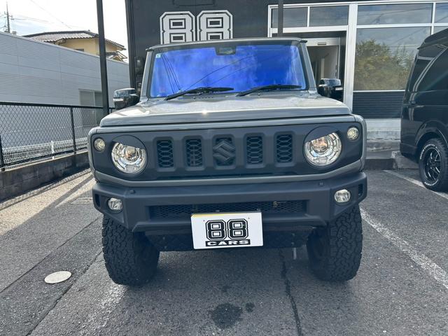 ジムニー XC 社外ナビ・フルセグTV(走行中OK)・Bカメラ・Bluetooth接続・DVD再生・LEDヘッドライト・LEDフォグ・社外16インチホイール・クルーズコントロール・シートヒーター・背面タイヤあり!!(6枚目)