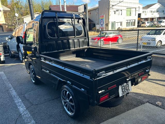 ハイゼットトラック ジャンボエクストラ　社外ナビ・バックカメラ・ＬＥＤヘッドライト・ＬＥＤフォグランプ・社外エアロ・社外１６インチホイール・社外テールランプ・メッキパーツ・ドレイブレコーダー・レーダー・ＥＴＣ・電格ミラー！！（3枚目）