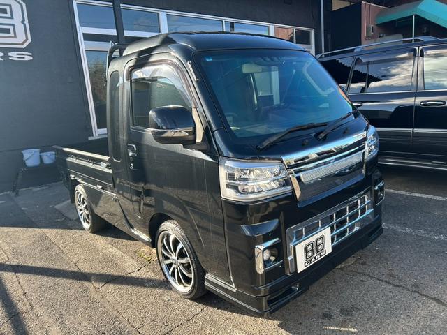 ハイゼットトラック ジャンボエクストラ　社外ナビ・バックカメラ・ＬＥＤヘッドライト・ＬＥＤフォグランプ・社外エアロ・社外１６インチホイール・社外テールランプ・メッキパーツ・ドレイブレコーダー・レーダー・ＥＴＣ・電格ミラー！！（4枚目）