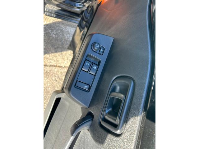 ハイゼットトラック ジャンボエクストラ　社外ナビ・バックカメラ・ＬＥＤヘッドライト・ＬＥＤフォグランプ・社外エアロ・社外１６インチホイール・社外テールランプ・メッキパーツ・ドレイブレコーダー・レーダー・ＥＴＣ・電格ミラー！！（32枚目）