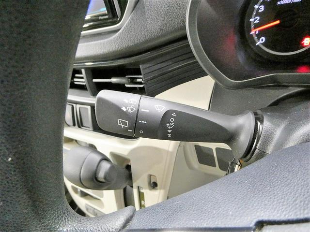 L SAIII 禁煙車 バックカメラ オートライト リモコンキー 盗難防止システム アイドリングストップ 電動格納ミラー CDプレイヤー DVD再生 AUX入力端子 ドアバイザー プライバシーガラス(25枚目)