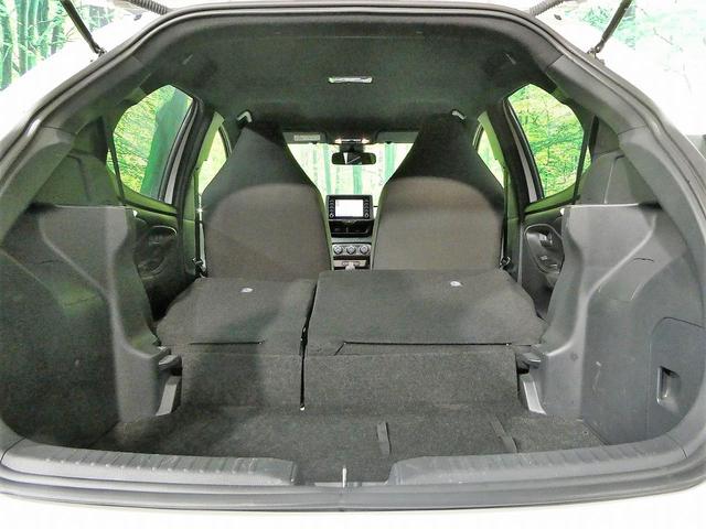 X 禁煙車 ディスプレイオーディオ トヨタセーフティセンス バックカメラ スマートキー 盗難防止システム アイドリングストップ 電動格納ミラー Bluetooth再生 ドアバイザー プライバシーガラス(20枚目)