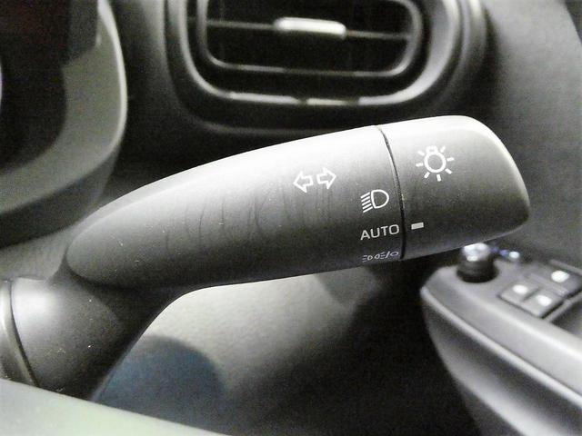 X 禁煙車 ディスプレイオーディオ トヨタセーフティセンス バックカメラ スマートキー 盗難防止システム アイドリングストップ 電動格納ミラー Bluetooth再生 ドアバイザー プライバシーガラス(27枚目)